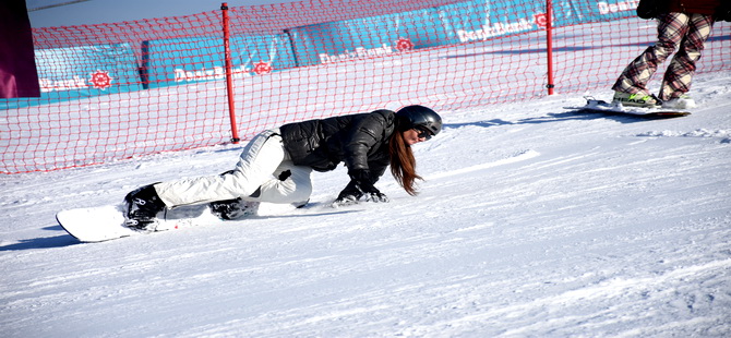 Ayşe Tolga'nın Snowboard'la İmtihanı