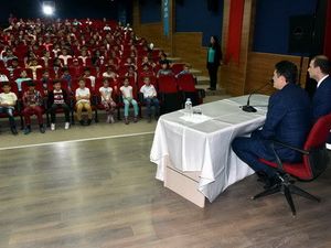 Başkan Serkan Acar, Öğrencilerin Sorulanı Yanıtladı